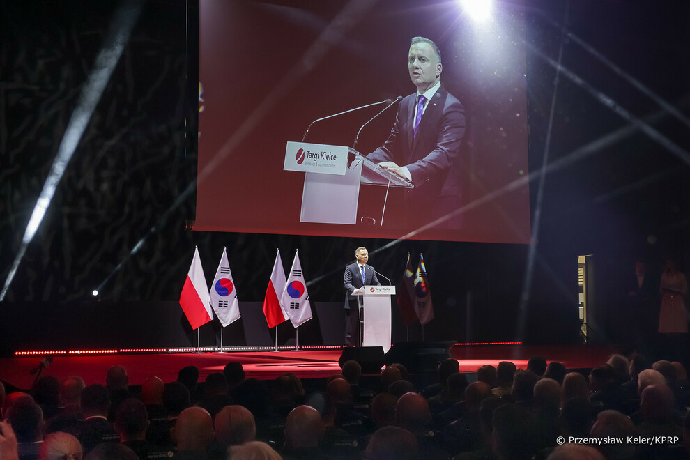 Prezydent zainaugurował XXXI Międzynarodowe Targi Przemysłu Obronnego w Kielcach