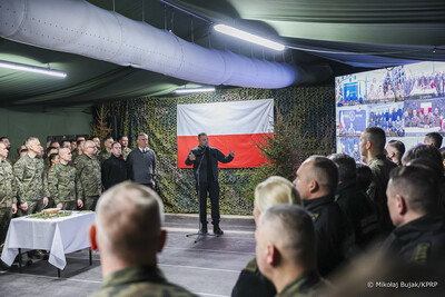 Wigilijne spotkanie Prezydenta z żołnierzami i funkcjonariuszami