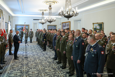 Gwiazdy Iraku i Gwiazdy Morza Śródziemnego dla żołnierzy Wojska Polskiego