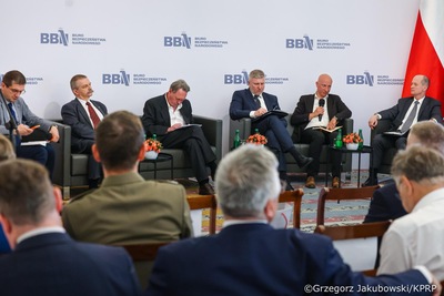 Konferencja "25 lat XXI wieku: między erozją ładu a próbami jego odbudowy"