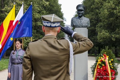 Hołd dla Bohaterów Powstania Warszawskiego